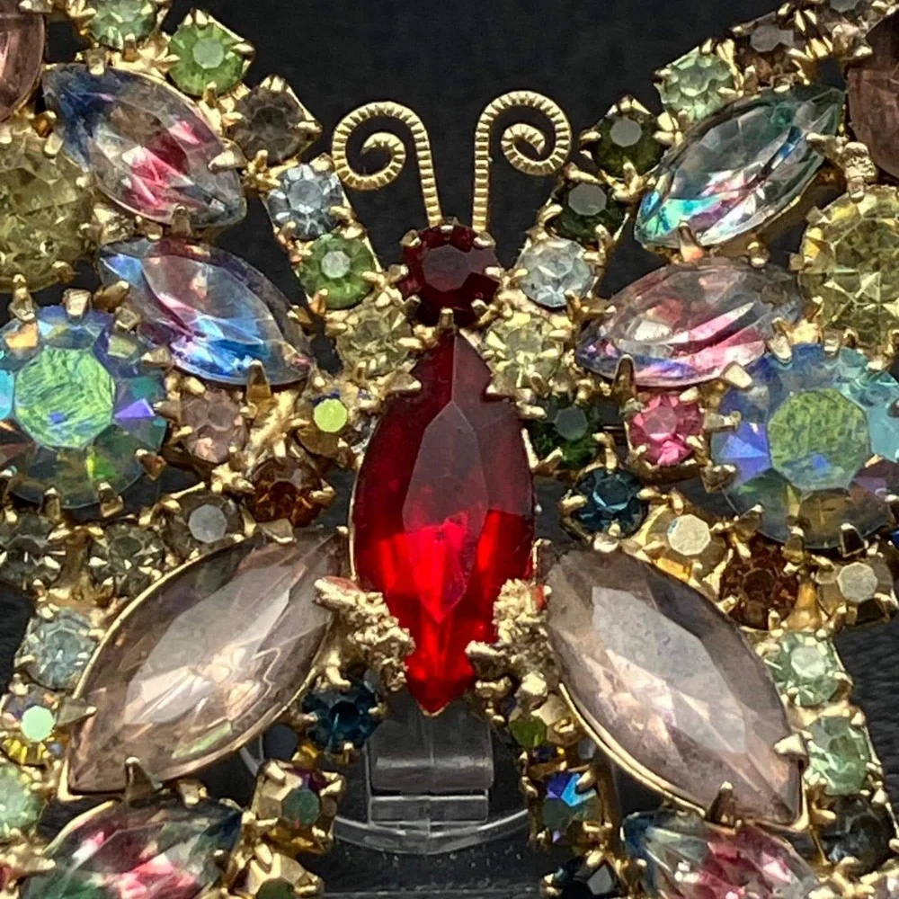 Weiss Butterfly Brooch Multicolor Givré Iris Glass Rhinestone Signed 1950s